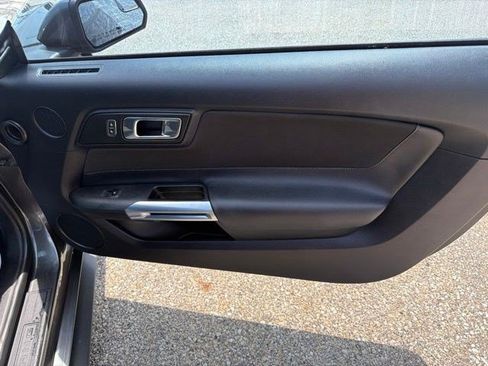 Used 2018 Ford Mustang Coupe w/ Equipment Group 101A RWD image 16