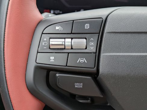 Certified 2026 Kia Sportage SX FWD image 22