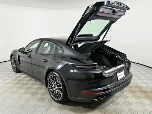New 2026 Porsche Panamera 4 E-Hybrid image 34