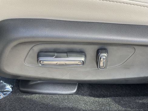 Used 2026 Honda HR-V EX-L image 16