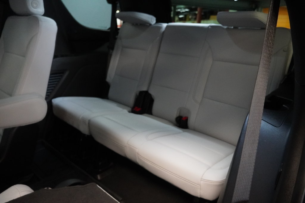 Used 2025 Chevrolet Tahoe Premier AWD/4WD image 21