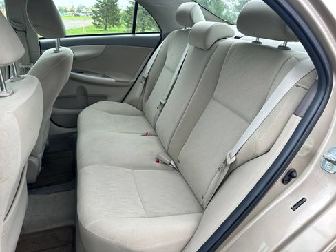 Used 2010 Toyota Corolla LE FWD image 13