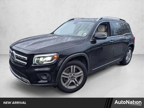 Used 2023 Mercedes-Benz GLB 250 image 1