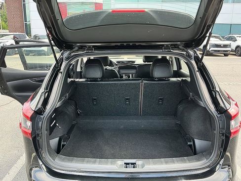 Used 2021 Nissan Rogue Sport SL AWD/4WD image 25