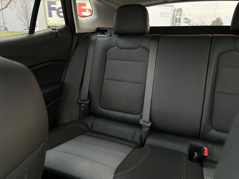 Used 2025 Chevrolet Trax LT image 37