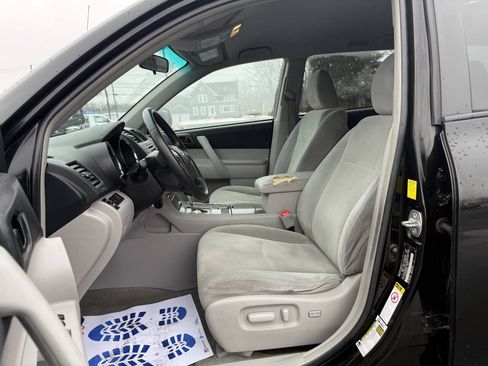 Used 2010 Toyota Highlander 2WD image 10