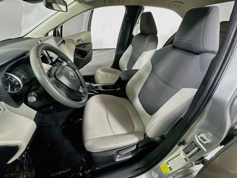 Used 2020 Toyota Corolla LE FWD image 15
