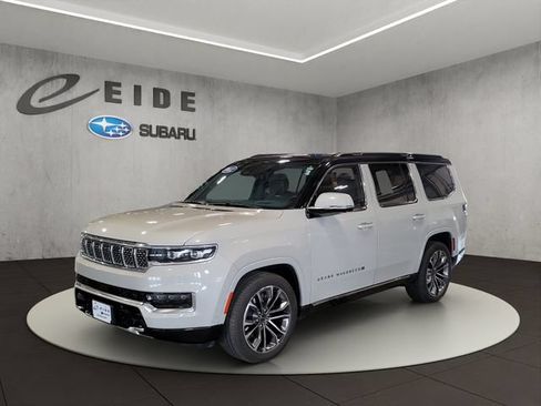 Used 2022 Jeep Grand Wagoneer Series III w/ HD Trailer Tow Package AWD/4WD image 8