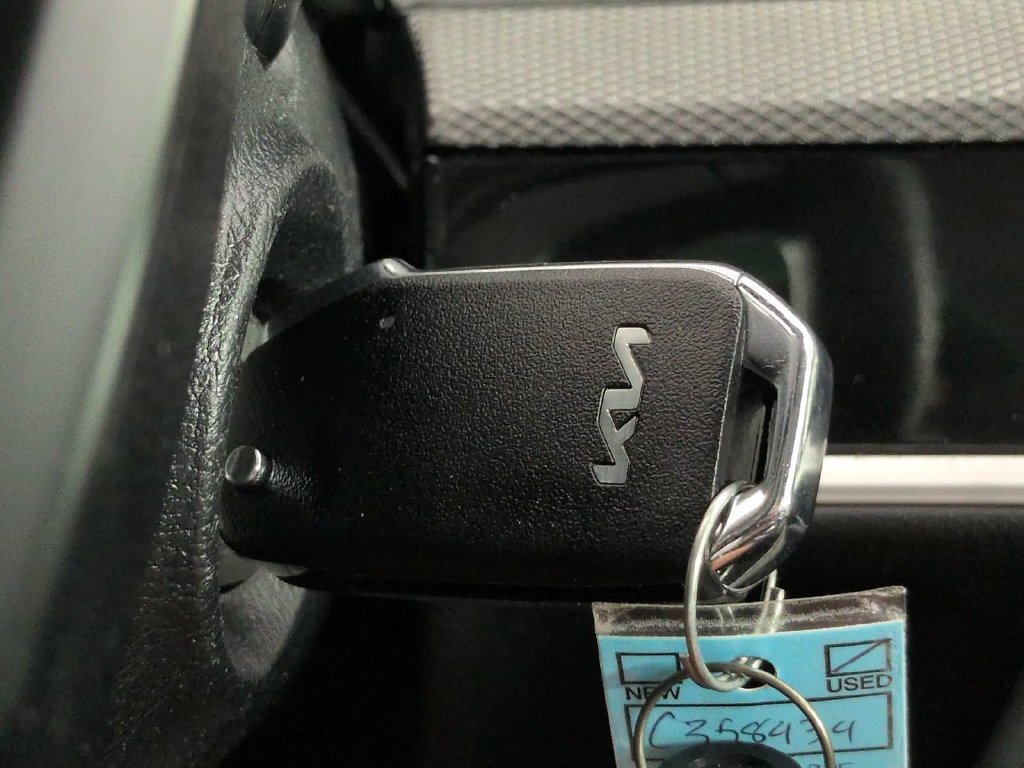 Used 2025 Kia Sportage LX FWD image 43