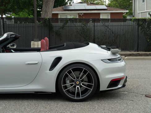 Used 2024 Porsche 911 Cabriolet AWD/4WD image 54