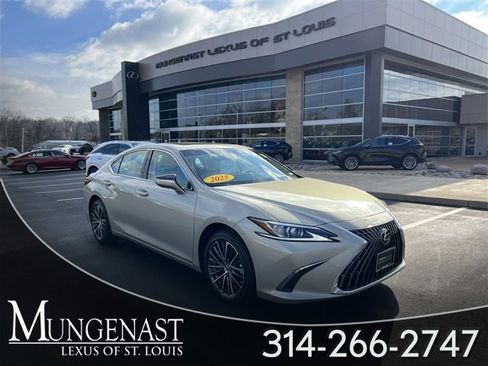 Used 2025 Lexus ES 350 w/ Premium Package image 1
