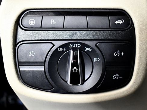 Used 2021 INFINITI QX50 Luxe w/ Cargo Package image 19