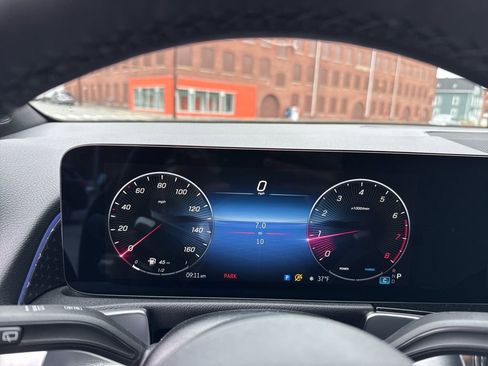 New 2026 Mercedes-Benz GLB 250 4MATIC image 17