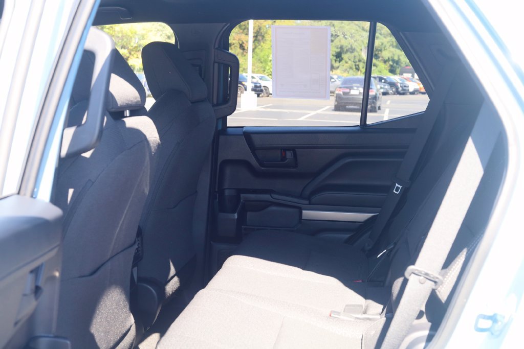 Used 2026 Toyota 4Runner SR5 AWD/4WD image 18