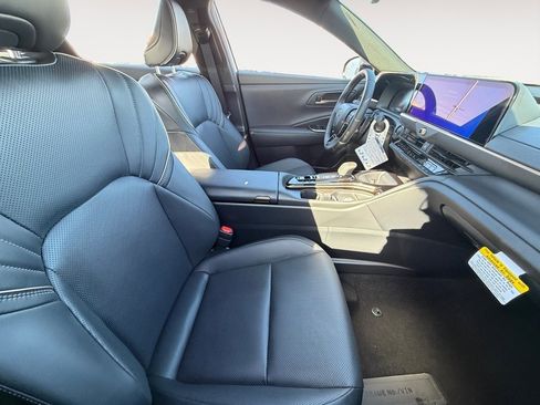 New 2026 Toyota Crown Signia image 39