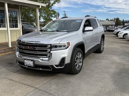 Used 2020 GMC Acadia SLT AWD/4WD image 2