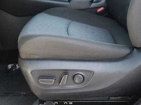Used 2025 Toyota RAV4 XLE w/ Convenience Package AWD/4WD image 10