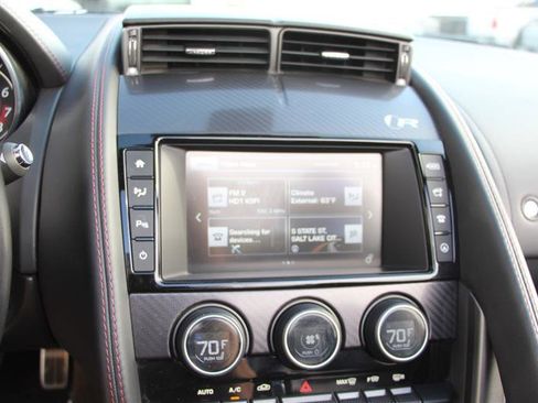 Used 2016 Jaguar F-TYPE R image 16