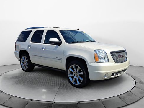 Used 2013 GMC Yukon Denali AWD/4WD image 1