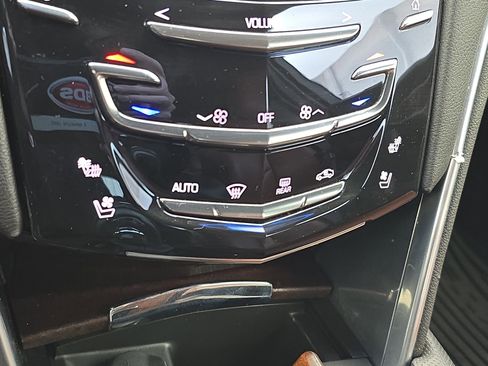 Used 2016 Cadillac XTS Luxury w/ Driver Awareness Package image 23