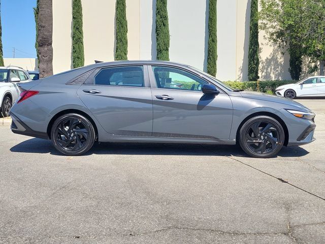 New 2026 Hyundai Elantra SEL Sport FWD image 31