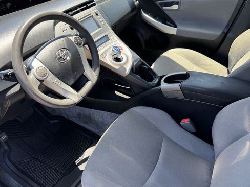 Used 2015 Toyota Prius Prime Plug-In Hybrid FWD image 9