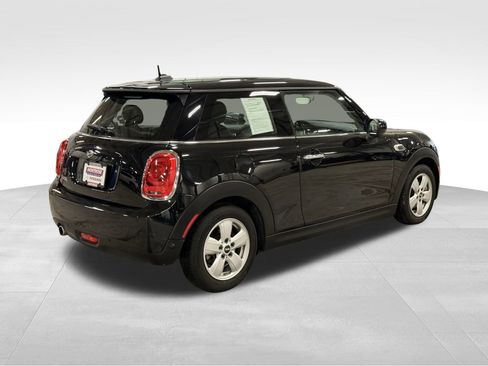 Used 2020 MINI Cooper 2-Door Hardtop image 5