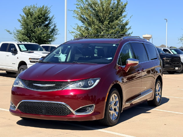 Used 2018 Chrysler Pacifica Limited FWD image 11