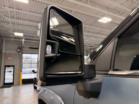 Used 2022 Chevrolet Silverado 2500 High Country w/ Z71 Off-Road Package AWD/4WD image 29