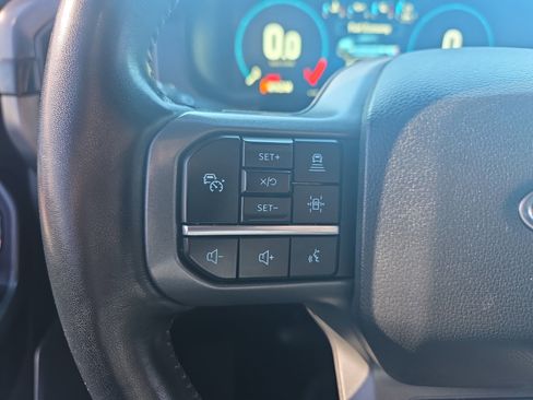 Certified 2022 Ford F150 Lariat w/ Equipment Group 502A High image 37