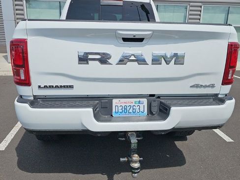Used 2025 RAM 2500 Laramie AWD/4WD image 7