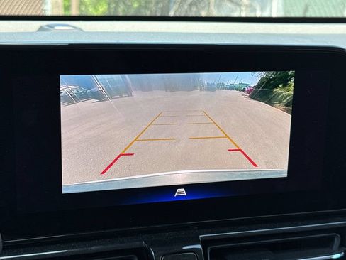 Used 2025 Chevrolet TrailBlazer LT AWD/4WD image 19