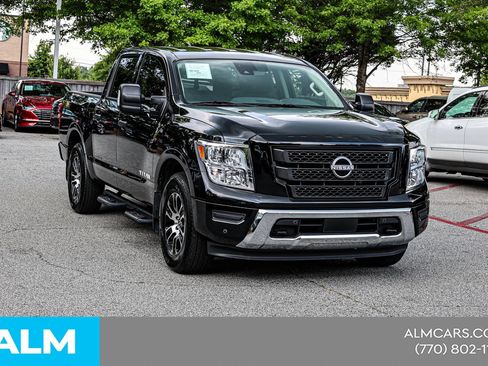 Used 2024 Nissan Titan SV w/ SV Convenience Package RWD image 5