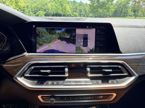 Used 2019 BMW X5 xDrive50i w/ M Sport Package AWD/4WD image 24