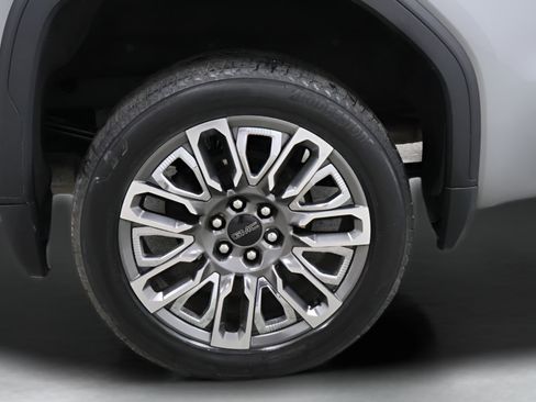 Used 2023 GMC Sierra 1500 Denali Ultimate AWD/4WD image 32