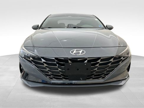 Used 2022 Hyundai Elantra SEL w/ Convenience + Premium Package FWD image 9