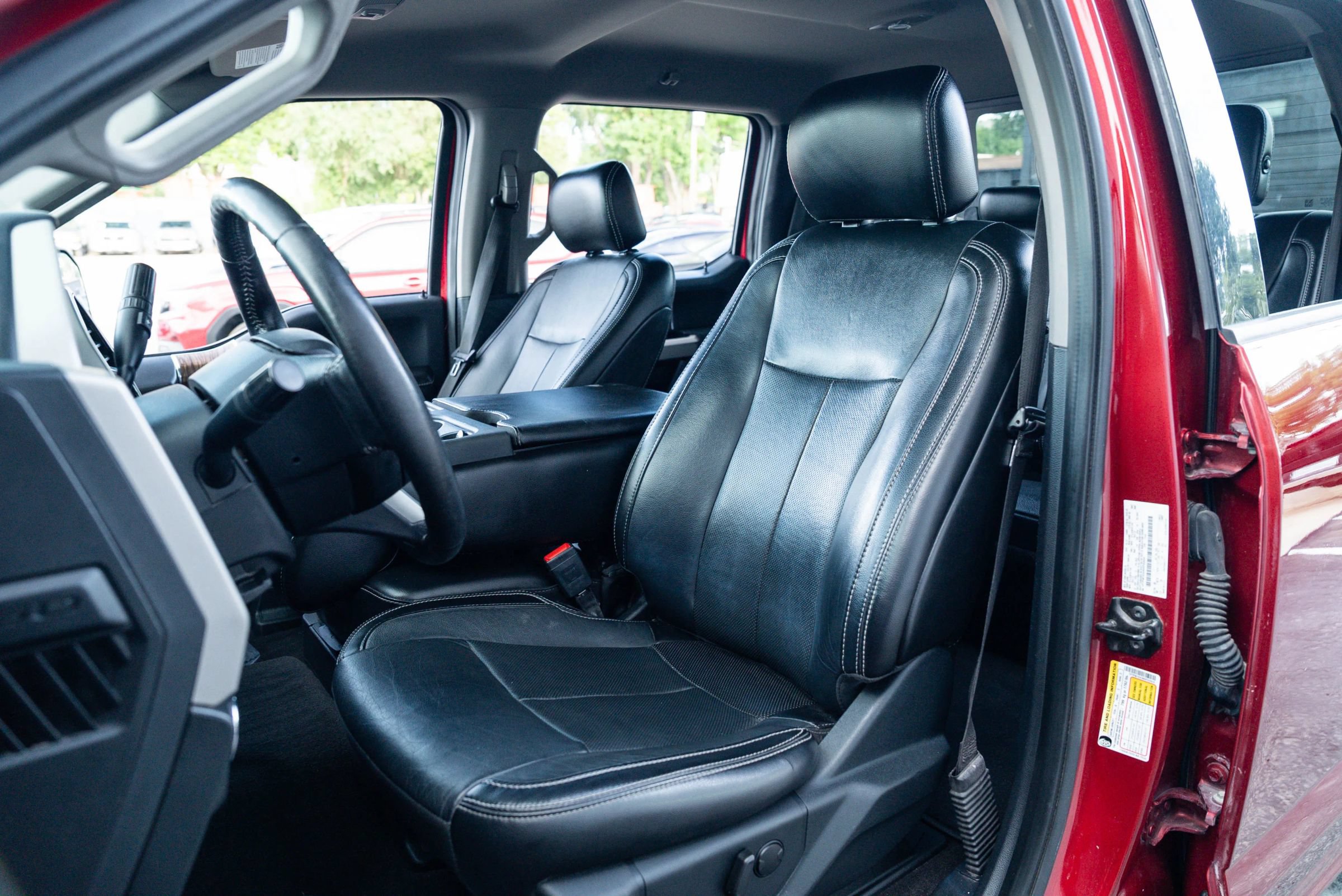 Used 2019 Ford F150 Lariat AWD/4WD image 14