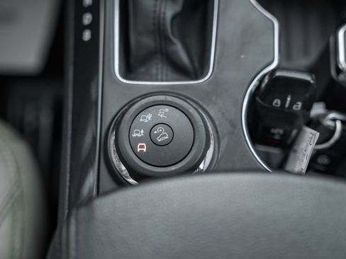 Used 2017 Ford Explorer Limited AWD/4WD image 34
