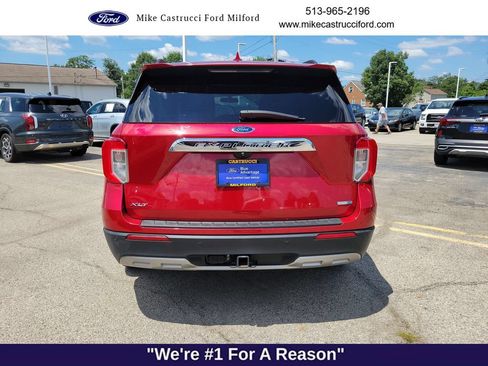 Certified 2020 Ford Explorer XLT w/ Equipment Group 202A AWD/4WD image 4