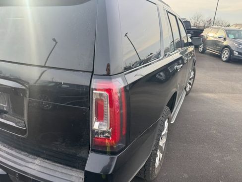 Used 2016 GMC Yukon SLE w/ HD Trailering Package image 3