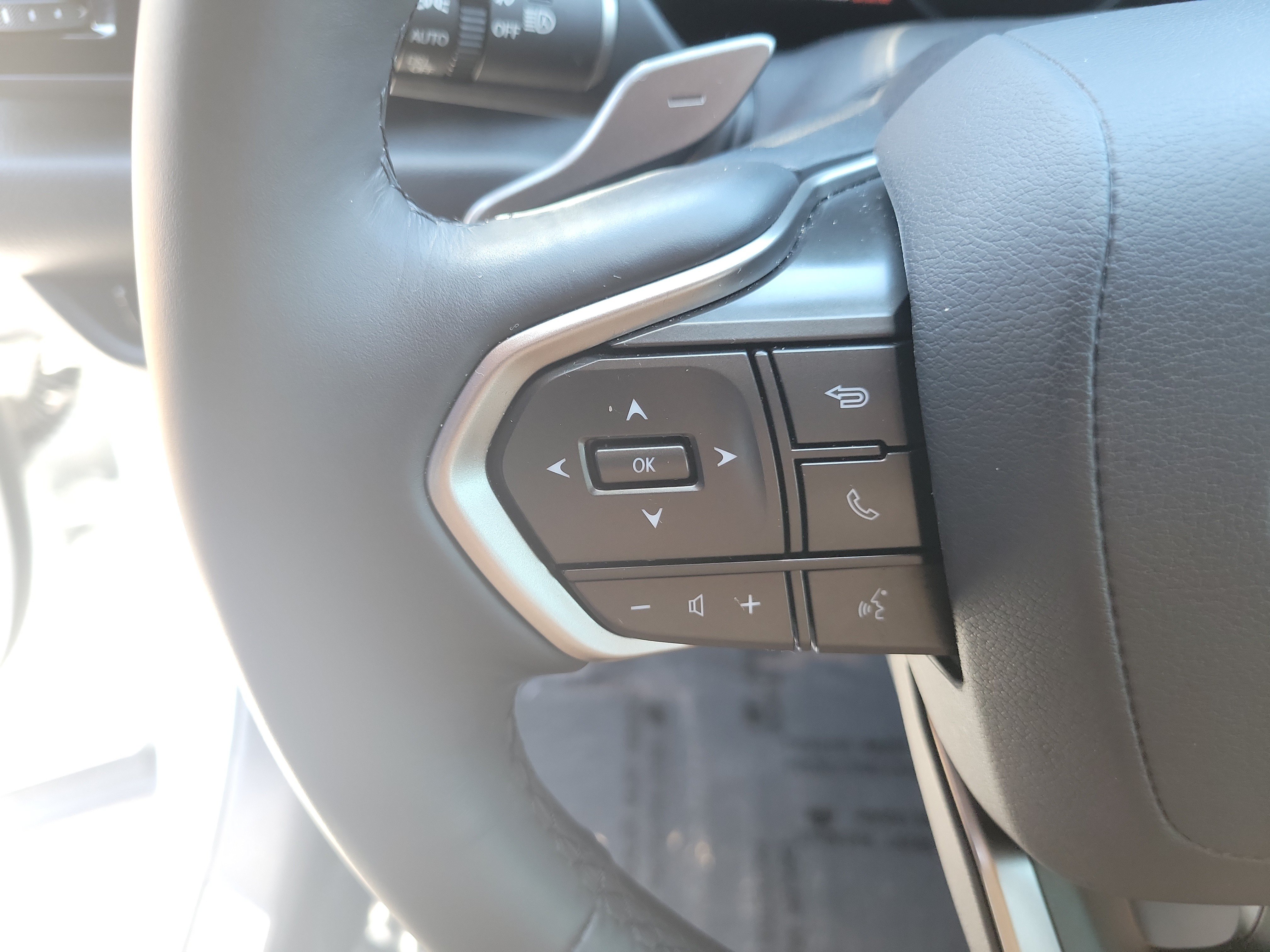 Used 2025 Lexus NX 250 FWD w/ Accessory Package (Z2) image 25