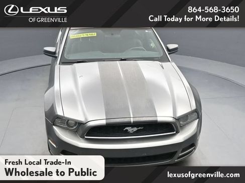 Used 2014 Ford Mustang Coupe RWD image 17