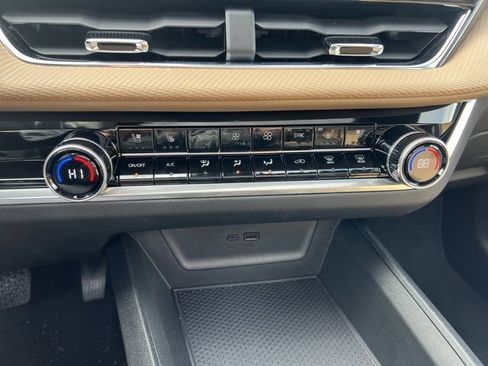 New 2026 Chevrolet Equinox ACTIV w/ Convenience Package III image 21