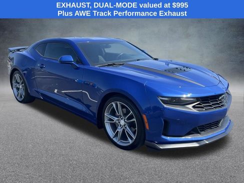 Used 2020 Chevrolet Camaro LT RWD image 4