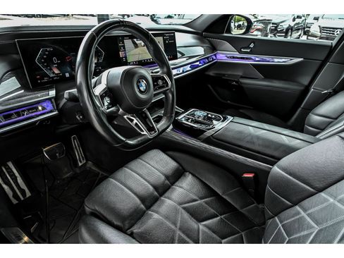 Used 2023 BMW 760i xDrive AWD/4WD image 4