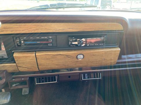 Used 1989 Jeep Grand Wagoneer AWD/4WD image 23