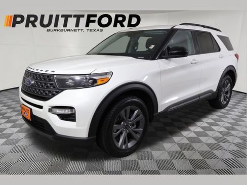 Used 2022 Ford Explorer XLT w/ Equipment Group 202A AWD/4WD image 1