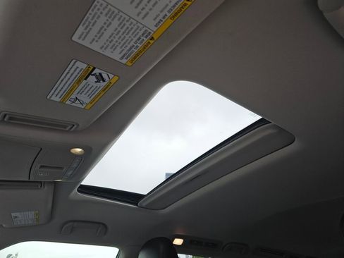 Used 2020 Nissan Armada SL w/ Premium Package image 29