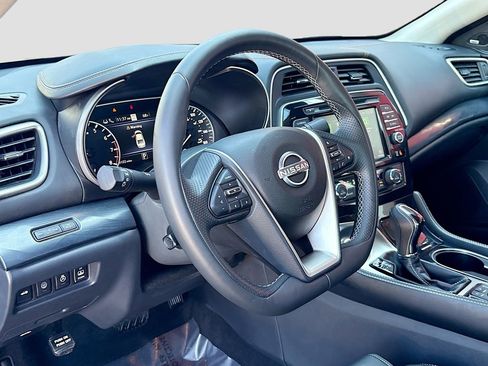 Used 2023 Nissan Maxima Platinum w/ Sport Mat Group FWD image 9