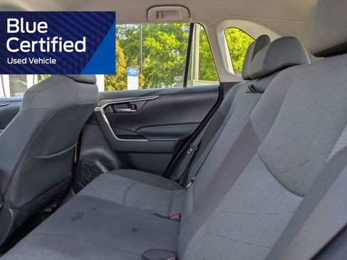 Used 2023 Toyota RAV4 XLE FWD image 17